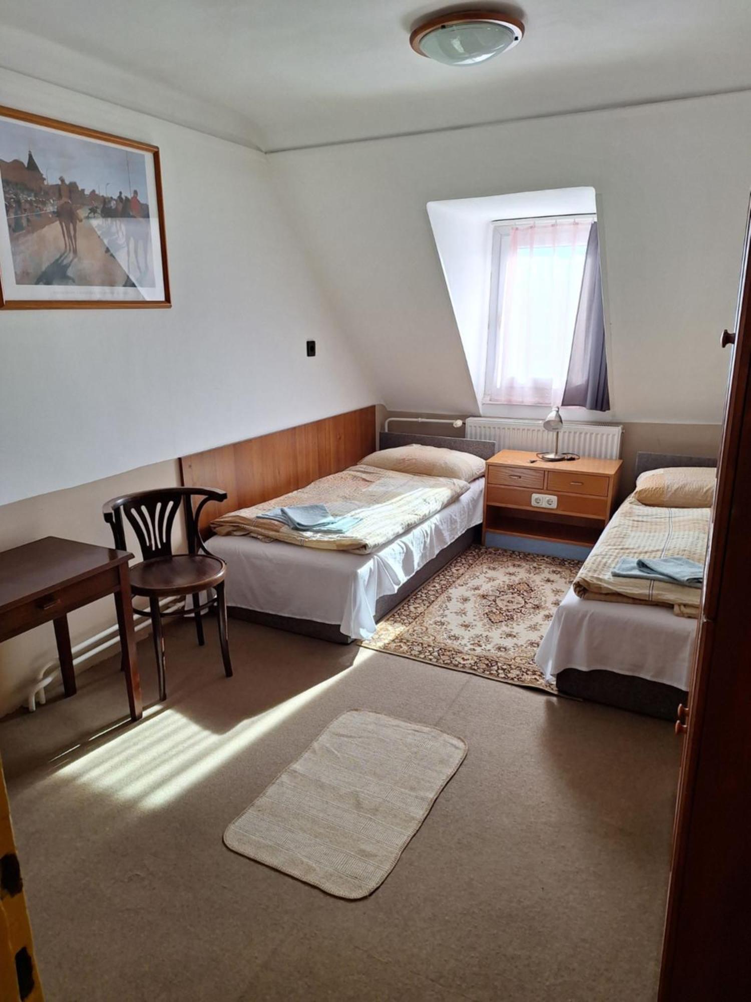Bed and Breakfast Fenyo Panzio Mezőkövesd Exterior foto